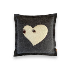 Kuhfell Kissen " Herzerl " 42 x 42 cm, Landhaus Kissen
