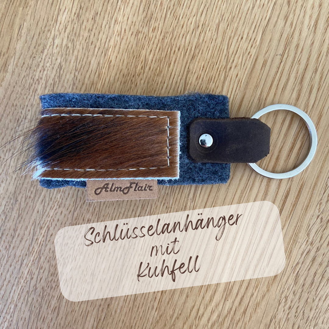 Schlüsselanhänger " Sophie " mit Kuhfell